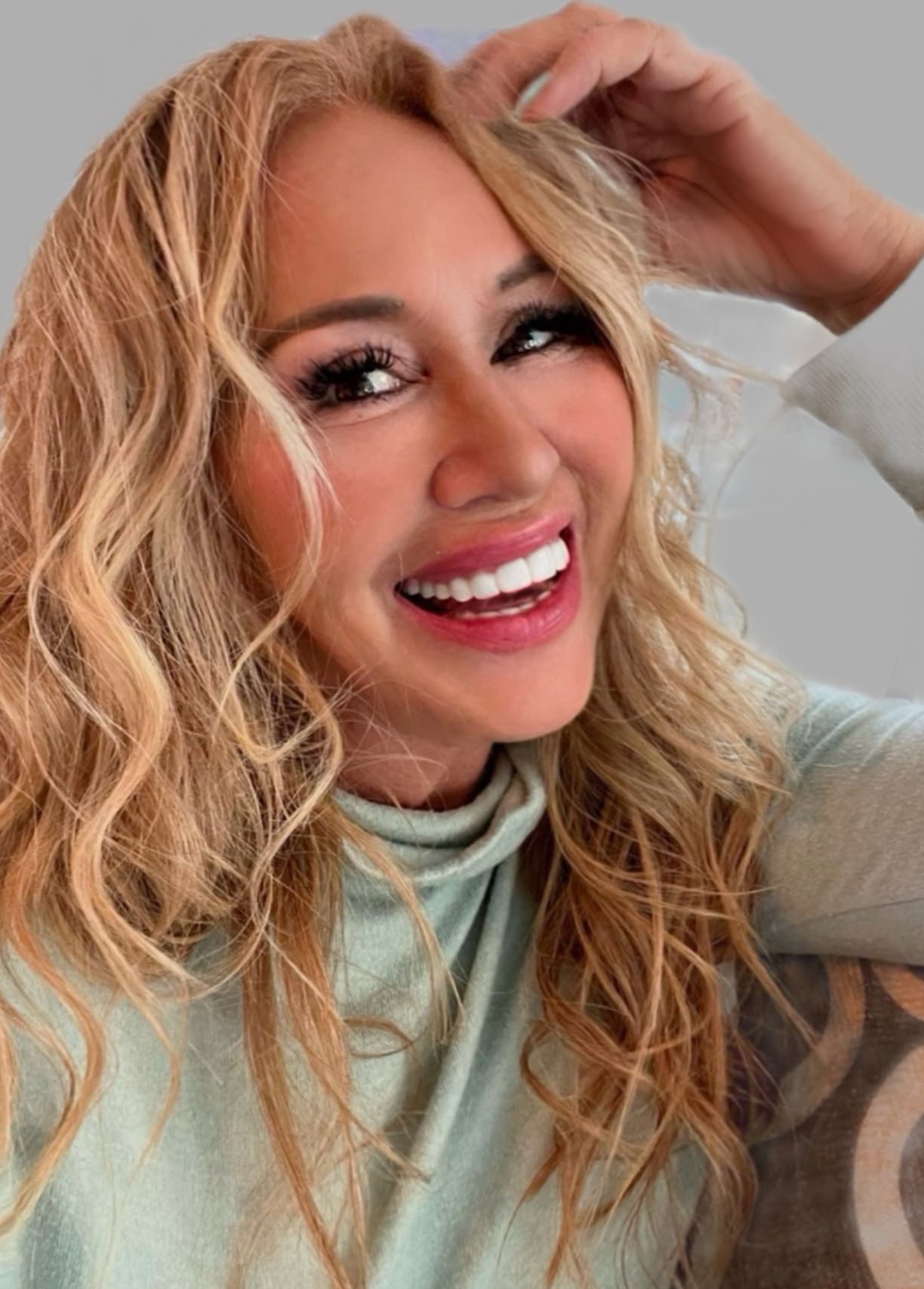 Photo of Dr. June who leads the Thrive Tutoring team in Charlotte where she matches excellent teachers with students in K-12.